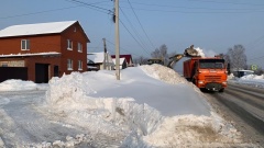 На очистке дорог от снега сегодня в Воткинске заняты 24 единицы техники и 23 рабочих