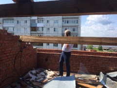 Начались восстановительные работы на кровле дома по ул. Садовникова, 7