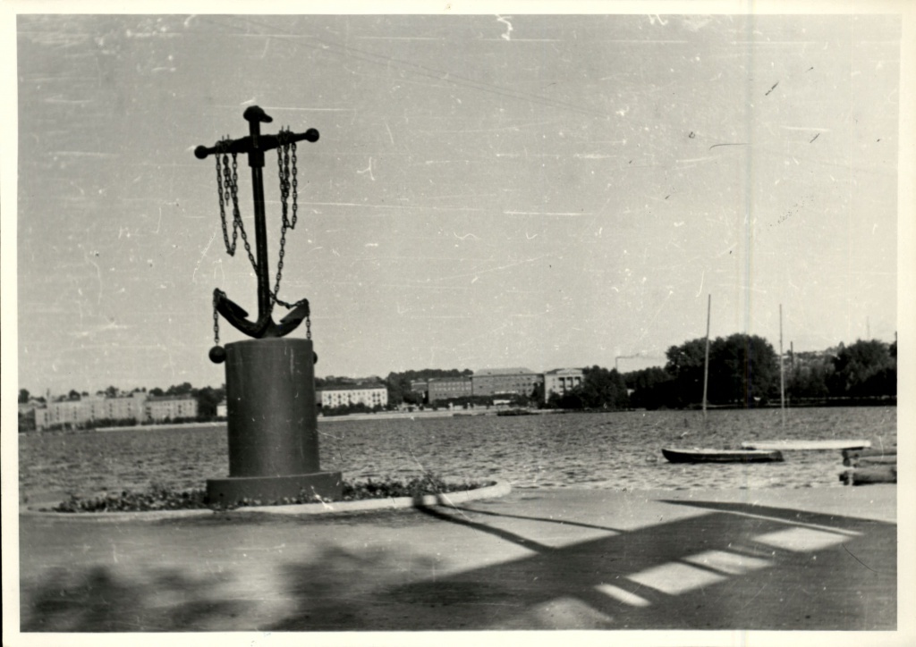 6.Памятник Якорь.1980г.jpg