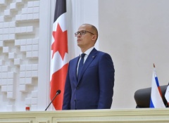 Избранный Глава республики официально вступает в должность