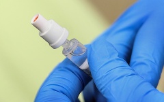 Лечебные учреждения приглашают жителей города на бесплатную вакцинацию от коронавируса назальной вакциной ГаммКовидВак