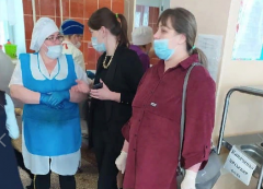 Проверки организации и качества горячего питания в школах Воткинска продолжается