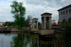 Движение по плотине ночью ограничено