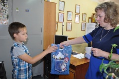 Первый ребёнок получил подарок