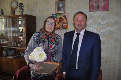 Сертификат на квартиру вручили вдовe ветерана