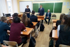 Владимир Невоструев побывал в у многодетной воткинской семье