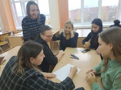 Первые шаги в профессию делают молодые учителя Воткинска