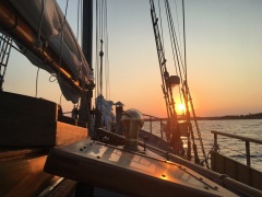 Спортсменка из Воткинска приняла участие в параде ВМФ в Кронштадте и прошлась под парусами по Балтике.