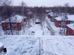 Потепление и снегопады могут вызвать сход снега и льда, поэтому сейчас должна быть усилена работа по очистке крыш