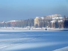 На Воткинском пруду начался сброс воды