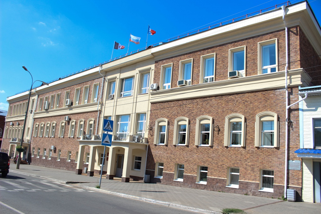 12. Здание Воткинской городской Думы и Администрации. 2016г.jpg