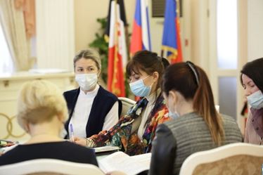 Круглый стол2.JPG