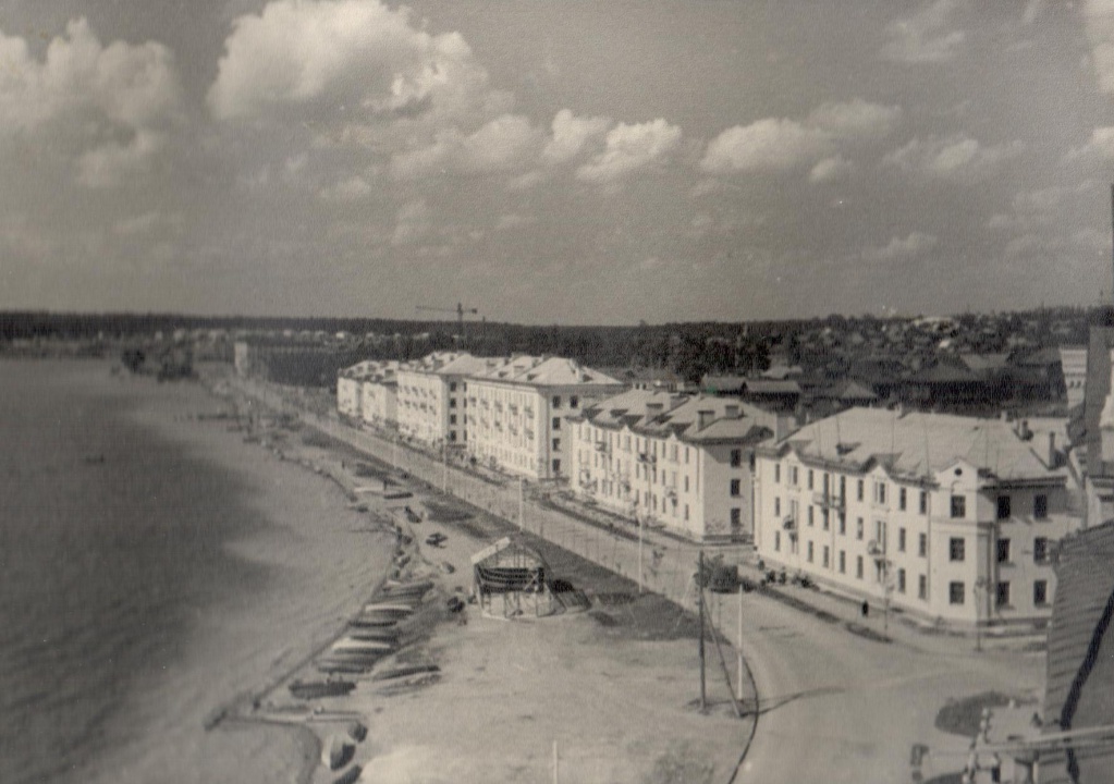 2.Понарама набережной Воткинского пруда. 1958г.jpg