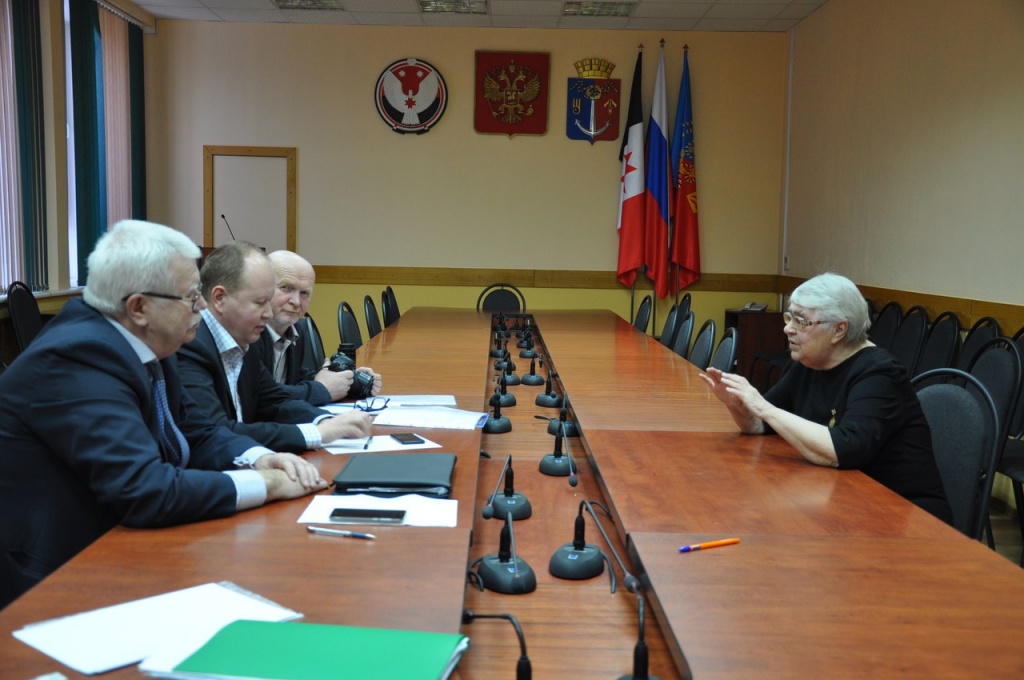 карпова на приеме.jpg